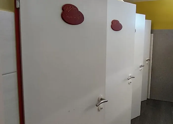 !nur Stellplatz! Wohnwagen- & Mobil Und Zelt Stellplatz 